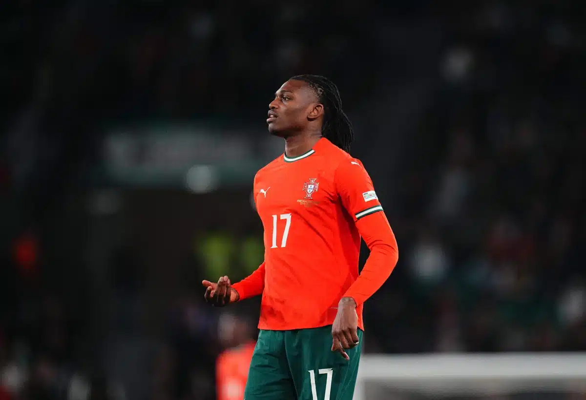 Rafael Leao du Portugal regarde pendant le match de la Ligue des Nations de l'UEFA, mars 2025